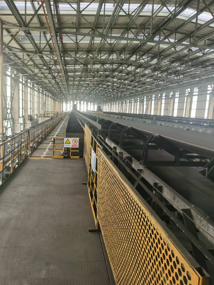 罐式炉上带小车皮带机（云铝索通公司）